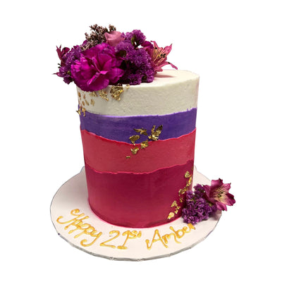 4 रंग परत और फूल केक